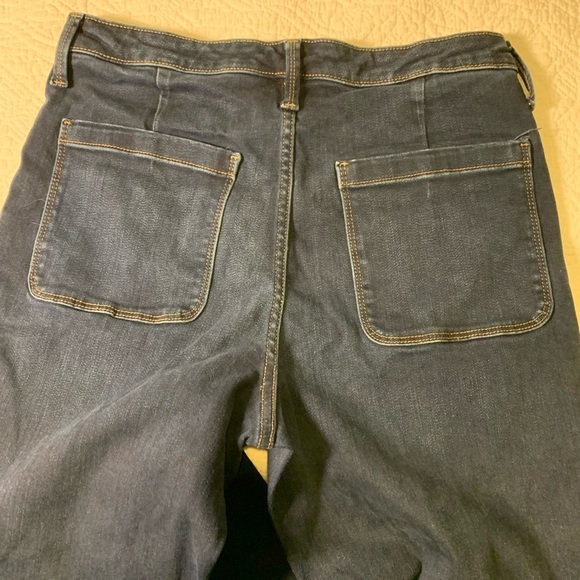 Universal threads flare leg jeans. - Picture 2 of 10